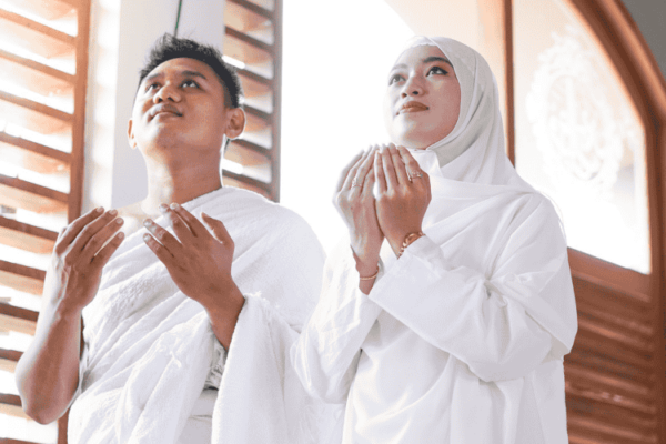 what to wear during umrah